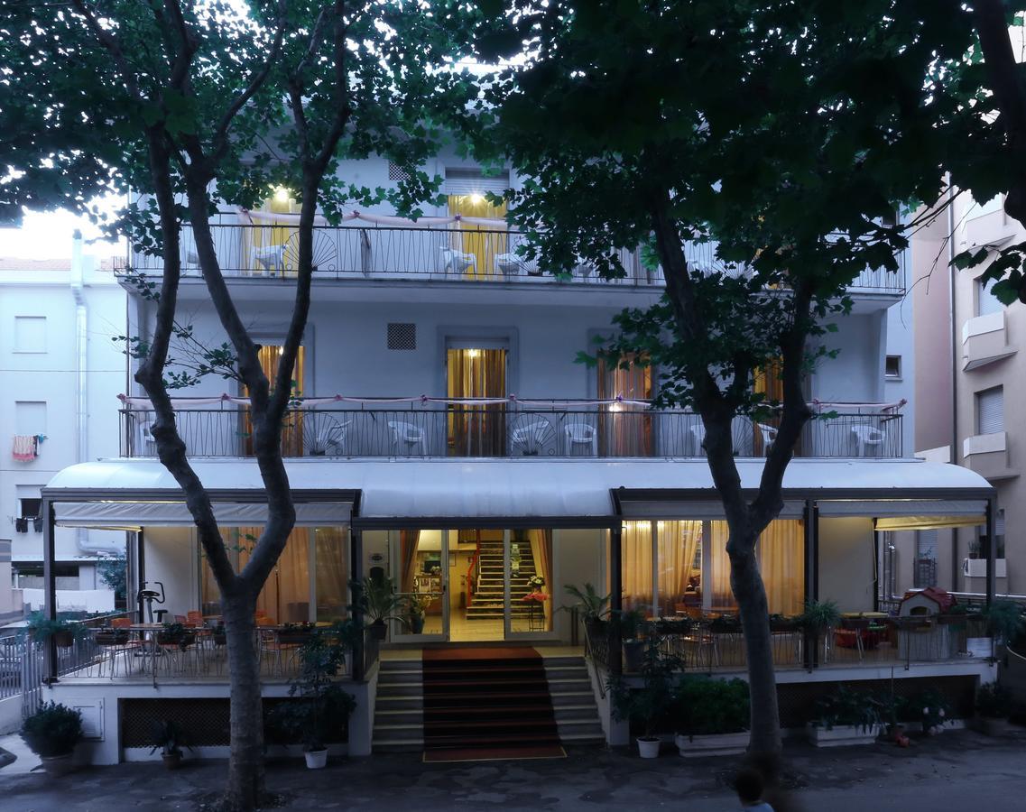Fior Di Loto - Rimini Hotel Exterior photo